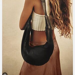 NEW NWT Free People Idle genuine Leather Slouchy Sling black Bag